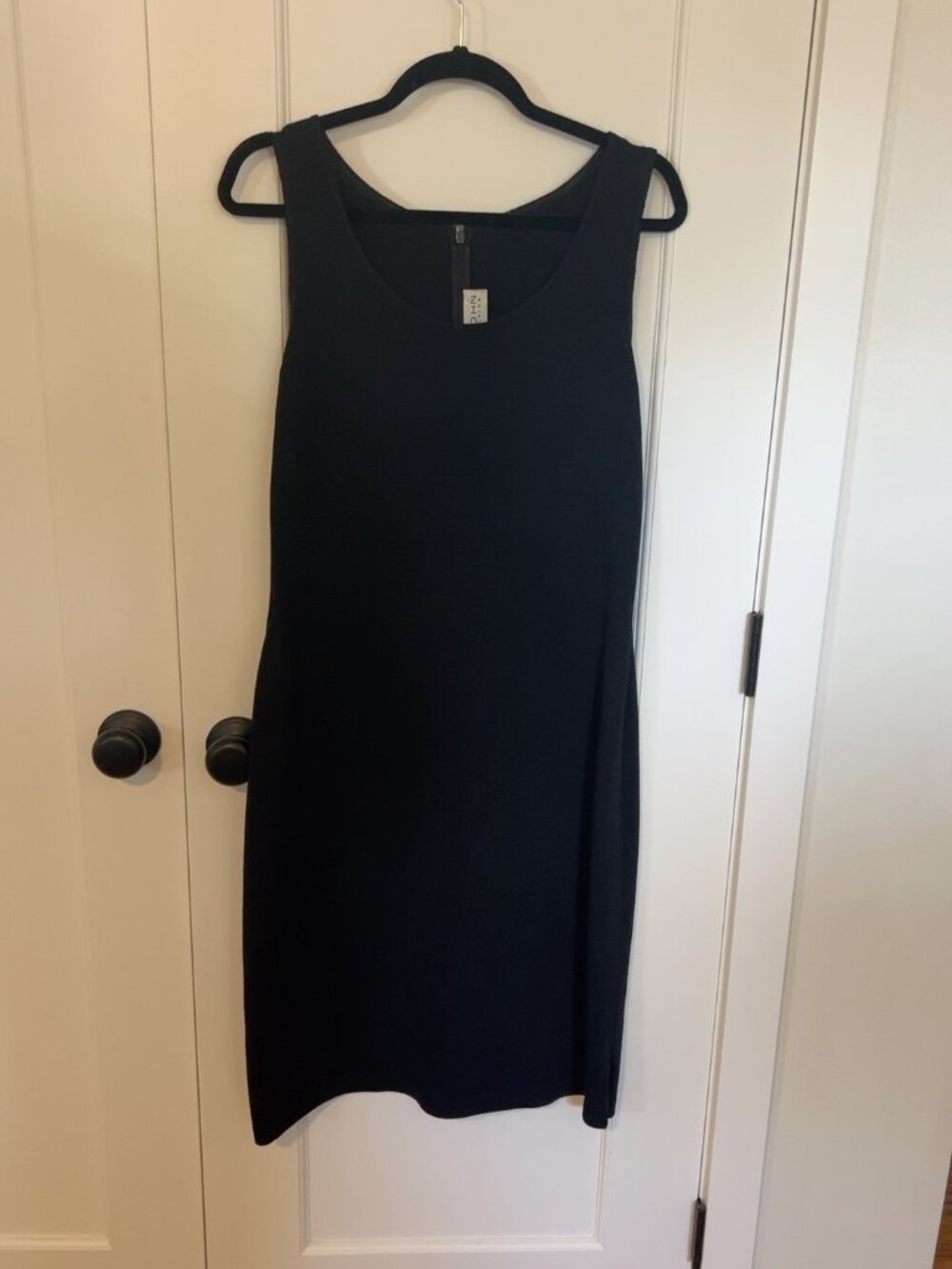 St. John Collection Black Wool Rayon Knit Sleeveless Sheath Dress Size 10